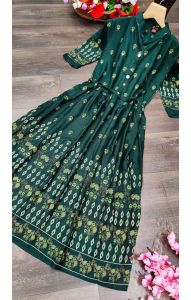 Luxusní anarkali šaty zelené M sty939