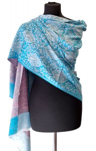 Elegantní brokátová šála z Himalájí tyrkysová sl3603