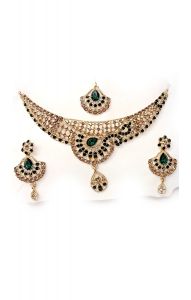 Souprava šperků bollywood za super cenu zlatá barva se zelenou ks1905